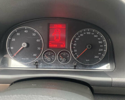 Чорний Фольксваген Туран, об'ємом двигуна 1.39 л та пробігом 187 тис. км за 6500 $, фото 22 на Automoto.ua