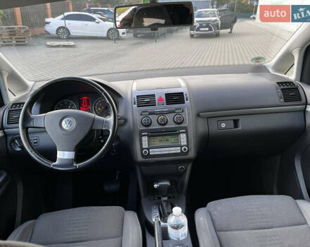 Черный Фольксваген Туран, объемом двигателя 1.39 л и пробегом 250 тыс. км за 6000 $, фото 6 на Automoto.ua