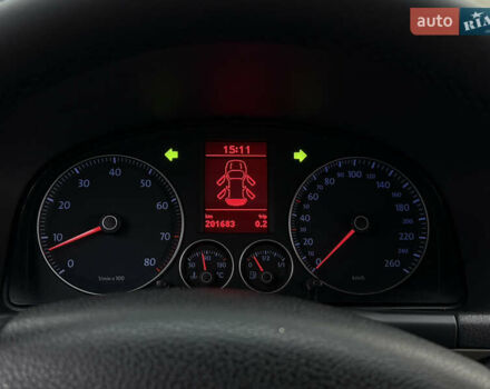 Чорний Фольксваген Туран, об'ємом двигуна 1.6 л та пробігом 201 тис. км за 7350 $, фото 35 на Automoto.ua