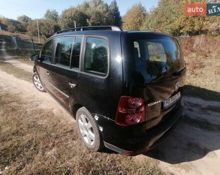 Чорний Фольксваген Туран, об'ємом двигуна 1.6 л та пробігом 250 тис. км за 7700 $, фото 3 на Automoto.ua