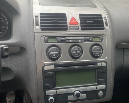 Чорний Фольксваген Туран, об'ємом двигуна 1.4 л та пробігом 178 тис. км за 6300 $, фото 5 на Automoto.ua