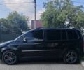 Черный Фольксваген Туран, объемом двигателя 2 л и пробегом 310 тыс. км за 8000 $, фото 1 на Automoto.ua