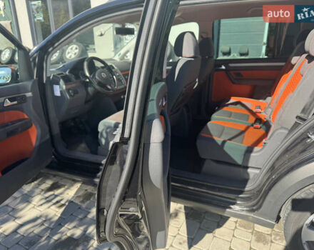 Черный Фольксваген Туран, объемом двигателя 1.4 л и пробегом 278 тыс. км за 6700 $, фото 13 на Automoto.ua