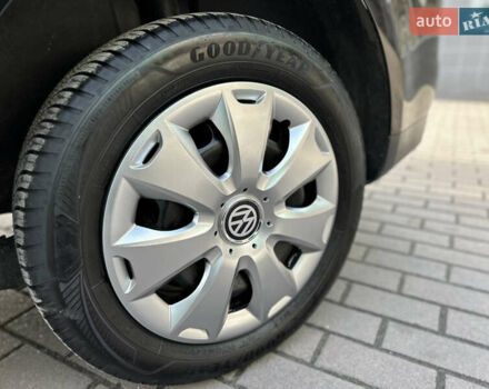 Черный Фольксваген Туран, объемом двигателя 1.6 л и пробегом 230 тыс. км за 7400 $, фото 28 на Automoto.ua