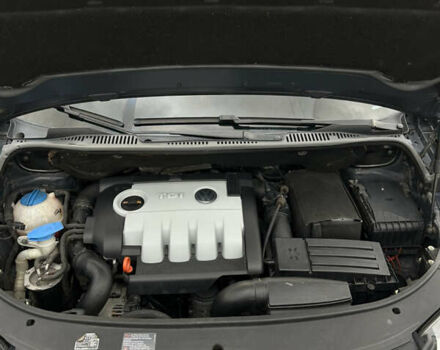 Чорний Фольксваген Туран, об'ємом двигуна 1.9 л та пробігом 124 тис. км за 8700 $, фото 33 на Automoto.ua