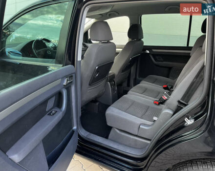 Черный Фольксваген Туран, объемом двигателя 1.39 л и пробегом 250 тыс. км за 6000 $, фото 8 на Automoto.ua