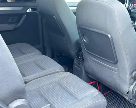 Черный Фольксваген Туран, объемом двигателя 2 л и пробегом 260 тыс. км за 7890 $, фото 25 на Automoto.ua