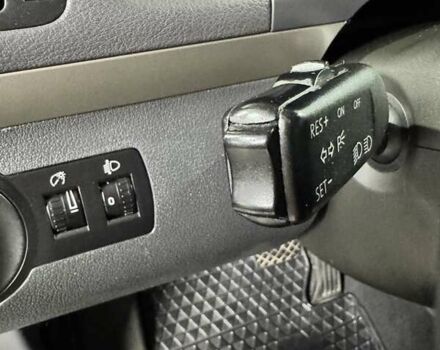 Чорний Фольксваген Туран, об'ємом двигуна 1.97 л та пробігом 313 тис. км за 7500 $, фото 18 на Automoto.ua