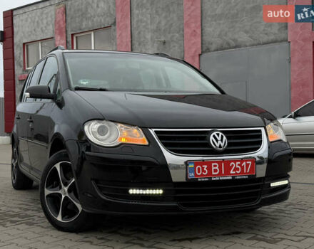 Чорний Фольксваген Туран, об'ємом двигуна 1.6 л та пробігом 201 тис. км за 7350 $, фото 4 на Automoto.ua