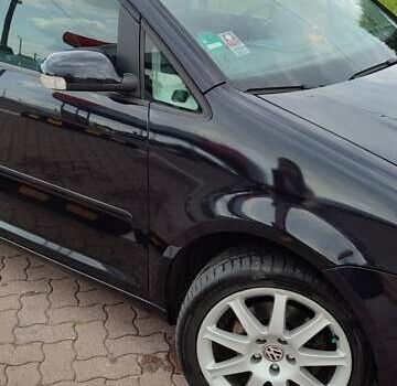 Черный Фольксваген Туран, объемом двигателя 1.97 л и пробегом 318 тыс. км за 6000 $, фото 36 на Automoto.ua