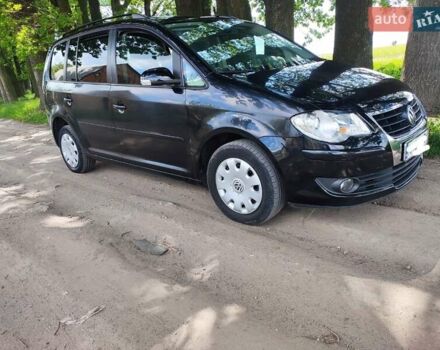 Черный Фольксваген Туран, объемом двигателя 2 л и пробегом 285 тыс. км за 7700 $, фото 6 на Automoto.ua