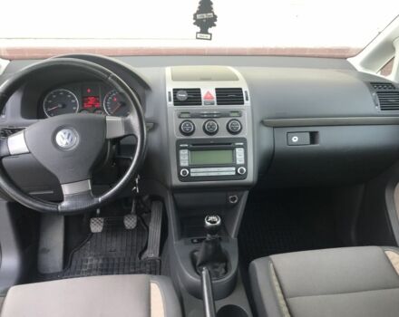 Черный Фольксваген Туран, объемом двигателя 1.4 л и пробегом 260 тыс. км за 6500 $, фото 9 на Automoto.ua