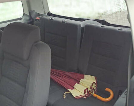 Черный Фольксваген Туран, объемом двигателя 1.4 л и пробегом 193 тыс. км за 6950 $, фото 28 на Automoto.ua