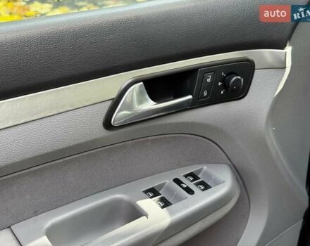 Фольксваген Туран 2007 в Киеве на Automoto.ua Черный Фольксваген Туран, объемом двигателя 1.4 л и пробегом 242 тыс. км за 6390 $, фото 13 на Automoto.ua