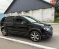 Черный Фольксваген Туран, объемом двигателя 1.97 л и пробегом 260 тыс. км за 8500 $, фото 1 на Automoto.ua