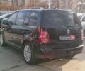 Чорний Фольксваген Туран, об'ємом двигуна 2 л та пробігом 260 тис. км за 9390 $, фото 12 на Automoto.ua