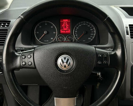 Чорний Фольксваген Туран, об'ємом двигуна 1.9 л та пробігом 124 тис. км за 8700 $, фото 19 на Automoto.ua