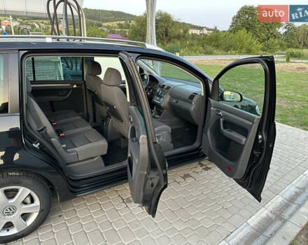 Чорний Фольксваген Туран, об'ємом двигуна 1.97 л та пробігом 270 тис. км за 8300 $, фото 11 на Automoto.ua