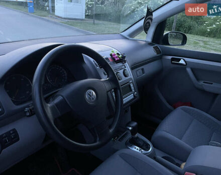 Чорний Фольксваген Туран, об'ємом двигуна 1.9 л та пробігом 285 тис. км за 7200 $, фото 5 на Automoto.ua