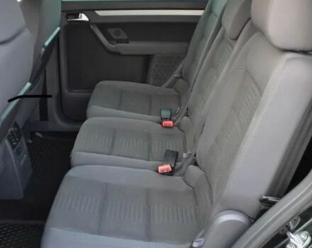 Черный Фольксваген Туран, объемом двигателя 2 л и пробегом 216 тыс. км за 5399 $, фото 14 на Automoto.ua