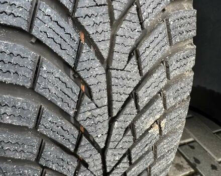 Чорний Фольксваген Туран, об'ємом двигуна 1.97 л та пробігом 313 тис. км за 7500 $, фото 21 на Automoto.ua