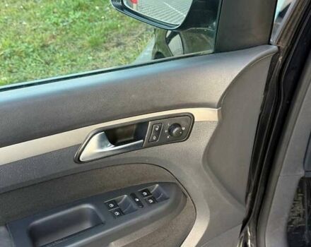 Чорний Фольксваген Туран, об'ємом двигуна 1.6 л та пробігом 178 тис. км за 7950 $, фото 17 на Automoto.ua