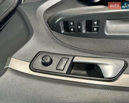 Черный Фольксваген Туран, объемом двигателя 1.97 л и пробегом 314 тыс. км за 7300 $, фото 28 на Automoto.ua