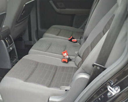 Черный Фольксваген Туран, объемом двигателя 1.4 л и пробегом 193 тыс. км за 6950 $, фото 26 на Automoto.ua