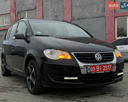 Чорний Фольксваген Туран, об'ємом двигуна 1.6 л та пробігом 201 тис. км за 7350 $, фото 8 на Automoto.ua