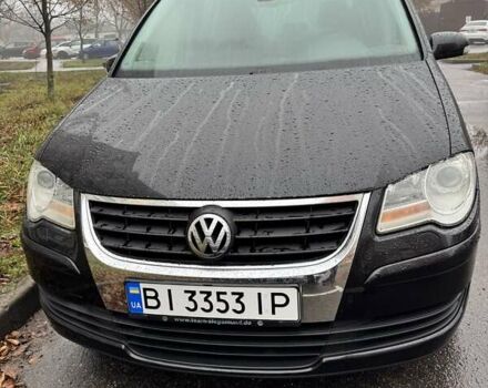 Черный Фольксваген Туран, объемом двигателя 1.97 л и пробегом 314 тыс. км за 7300 $, фото 3 на Automoto.ua