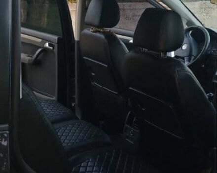 Черный Фольксваген Туран, объемом двигателя 1.9 л и пробегом 311 тыс. км за 5400 $, фото 7 на Automoto.ua