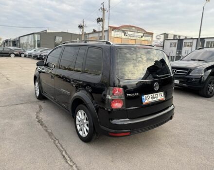 Черный Фольксваген Туран, объемом двигателя 1.9 л и пробегом 278 тыс. км за 7100 $, фото 6 на Automoto.ua