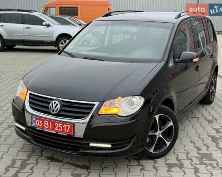 Чорний Фольксваген Туран, об'ємом двигуна 1.6 л та пробігом 201 тис. км за 7350 $, фото 2 на Automoto.ua