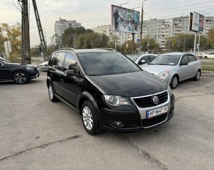 Черный Фольксваген Туран, объемом двигателя 1.9 л и пробегом 278 тыс. км за 7100 $, фото 2 на Automoto.ua