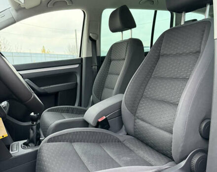 Чорний Фольксваген Туран, об'ємом двигуна 1.6 л та пробігом 201 тис. км за 7350 $, фото 25 на Automoto.ua