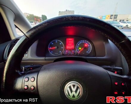 Чорний Фольксваген Туран, об'ємом двигуна 2 л та пробігом 240 тис. км за 7700 $, фото 8 на Automoto.ua