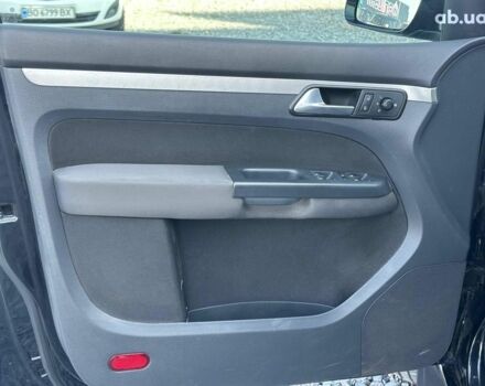 Черный Фольксваген Туран, объемом двигателя 2 л и пробегом 260 тыс. км за 7890 $, фото 12 на Automoto.ua