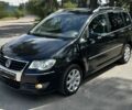 Черный Фольксваген Туран, объемом двигателя 2 л и пробегом 280 тыс. км за 4000 $, фото 1 на Automoto.ua