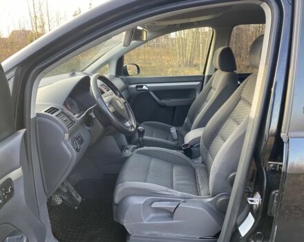 Чорний Фольксваген Туран, об'ємом двигуна 1.9 л та пробігом 367 тис. км за 3400 $, фото 13 на Automoto.ua