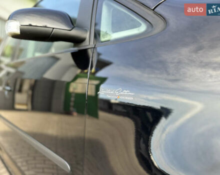 Черный Фольксваген Туран, объемом двигателя 1.6 л и пробегом 230 тыс. км за 7400 $, фото 38 на Automoto.ua