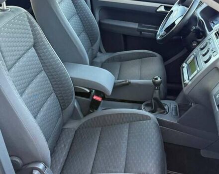 Чорний Фольксваген Туран, об'ємом двигуна 1.6 л та пробігом 178 тис. км за 7950 $, фото 30 на Automoto.ua