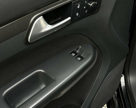 Чорний Фольксваген Туран, об'ємом двигуна 1.9 л та пробігом 124 тис. км за 8700 $, фото 14 на Automoto.ua