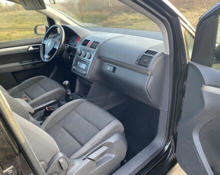 Чорний Фольксваген Туран, об'ємом двигуна 1.9 л та пробігом 367 тис. км за 3400 $, фото 6 на Automoto.ua