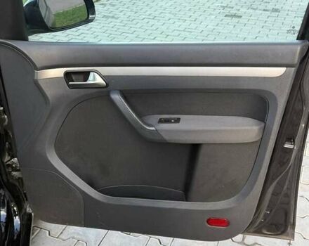 Чорний Фольксваген Туран, об'ємом двигуна 1.6 л та пробігом 178 тис. км за 7950 $, фото 28 на Automoto.ua