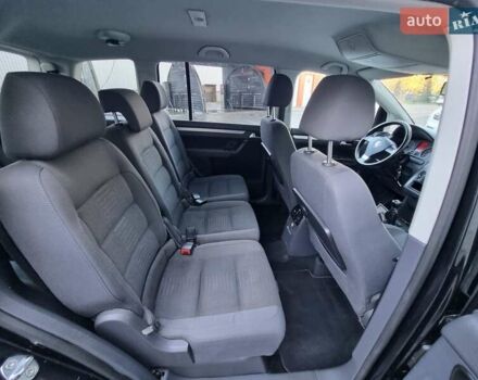 Черный Фольксваген Туран, объемом двигателя 1.4 л и пробегом 193 тыс. км за 7300 $, фото 15 на Automoto.ua