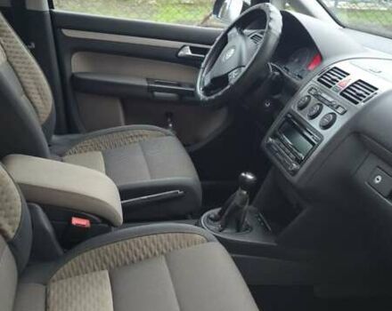 Чорний Фольксваген Туран, об'ємом двигуна 1.97 л та пробігом 240 тис. км за 7300 $, фото 10 на Automoto.ua