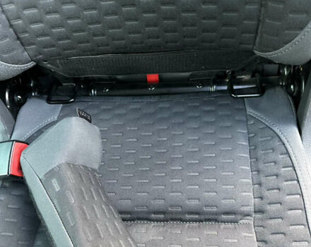 Чорний Фольксваген Туран, об'ємом двигуна 1.97 л та пробігом 270 тис. км за 8300 $, фото 35 на Automoto.ua