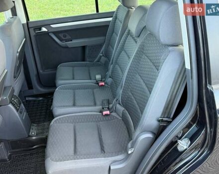 Чорний Фольксваген Туран, об'ємом двигуна 1.6 л та пробігом 178 тис. км за 7950 $, фото 21 на Automoto.ua