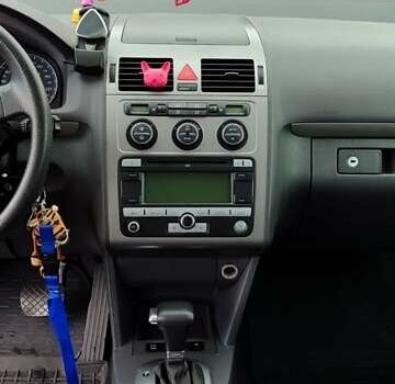 Чорний Фольксваген Туран, об'ємом двигуна 1.97 л та пробігом 318 тис. км за 5700 $, фото 23 на Automoto.ua