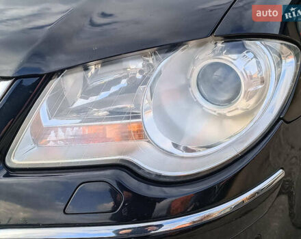 Черный Фольксваген Туран, объемом двигателя 2 л и пробегом 260 тыс. км за 9390 $, фото 3 на Automoto.ua